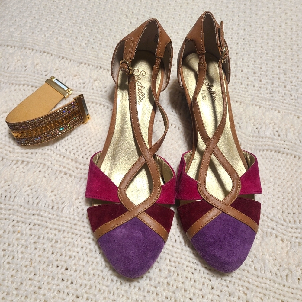 Seychelles low heel strappy tri-color wedge with buckle strap 6.5